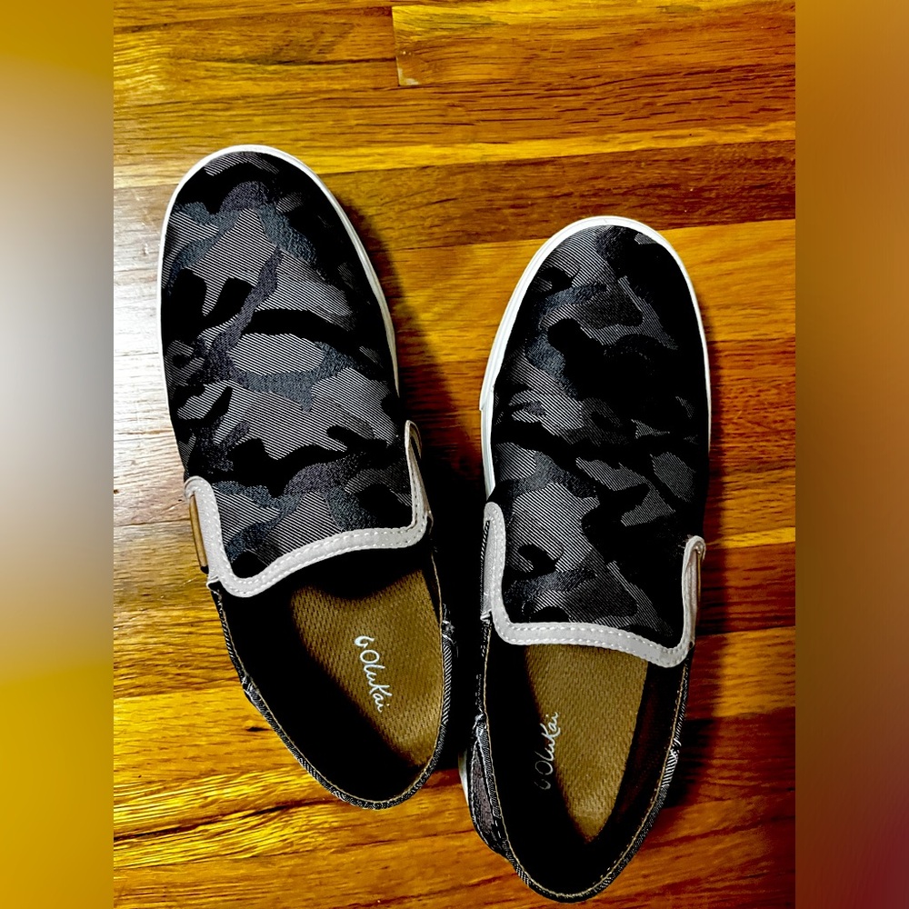 Olukai Women’s Multicolor Slip On Shoes, Size 9